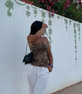 <em>Claudia R.</em>